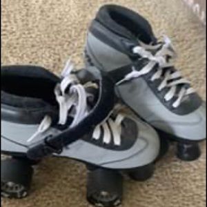 Women’s roller skates